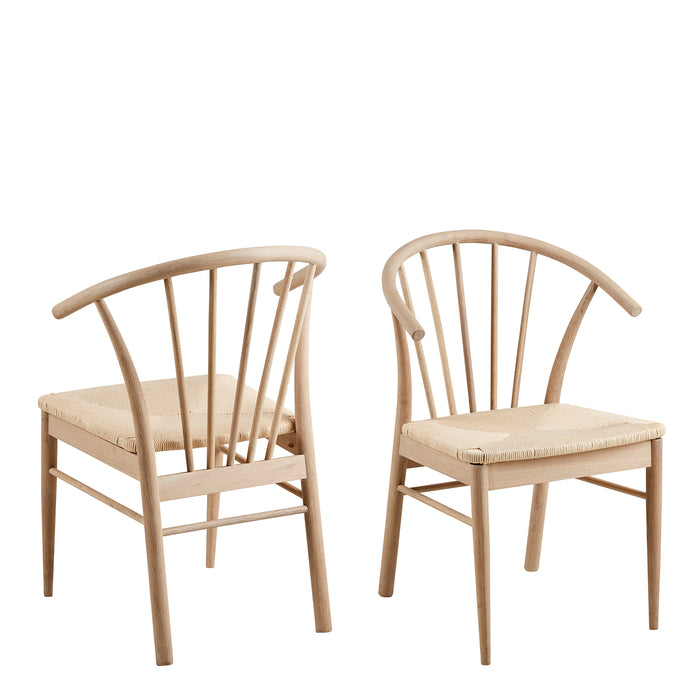 I_Duncan Round Dining Table in White Oak Included 4 Cassandra Dining Chair with Armrest in White Oak