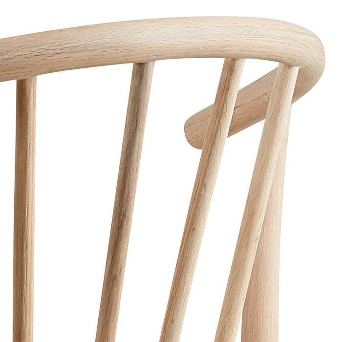 I_Duncan Round Dining Table in White Oak Included 4 Cassandra Dining Chair with Armrest in White Oak