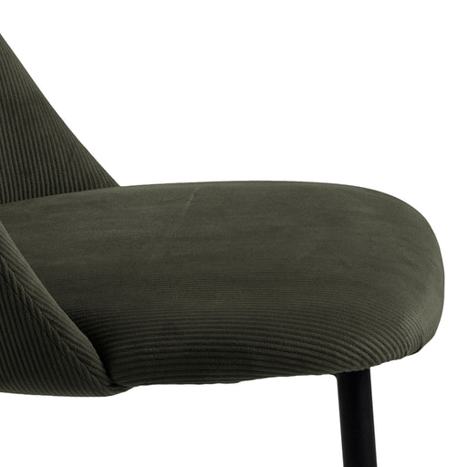 Yale Dining Table in Oak Included 4 Ines Dining chair in Olive Green