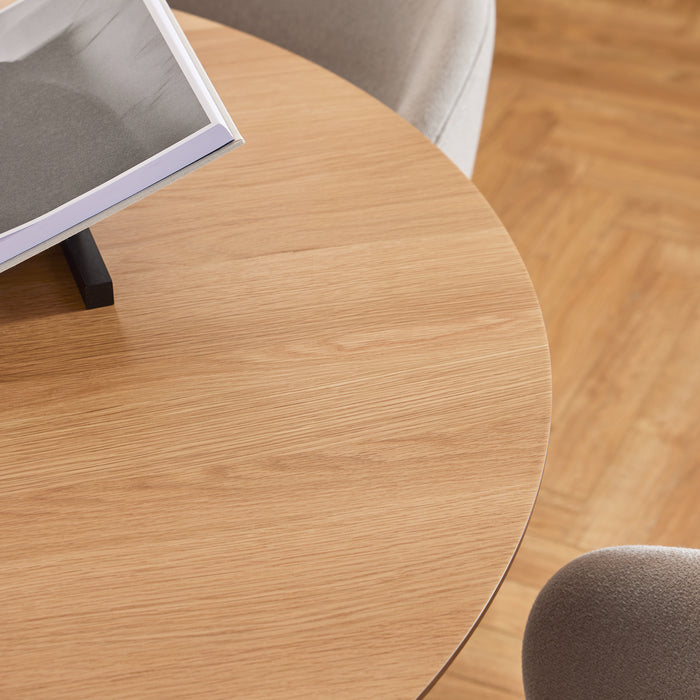 Soli Round Dining Table in Oak/Black 120x75cm Included 4 Darlene Dining Chair with Armrest and Swivel Function in Black